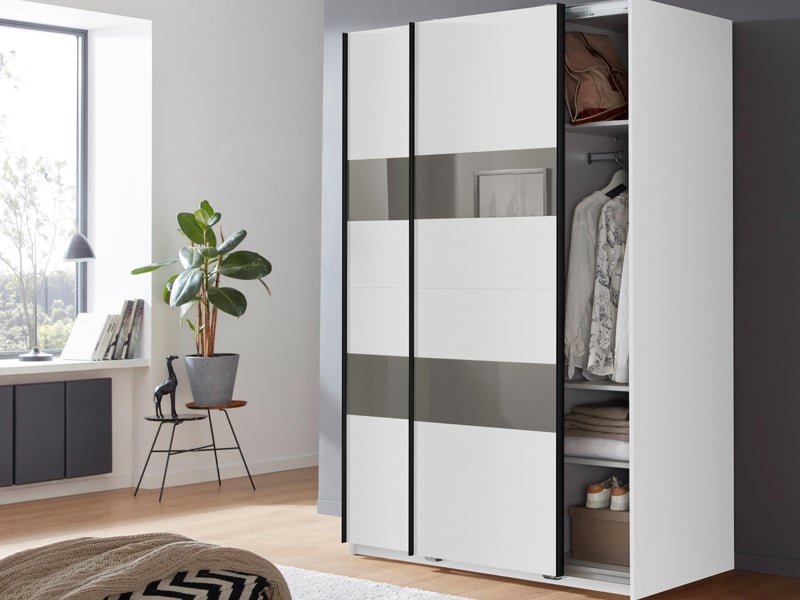Günstiger und schmaler Schwebetürenschrank